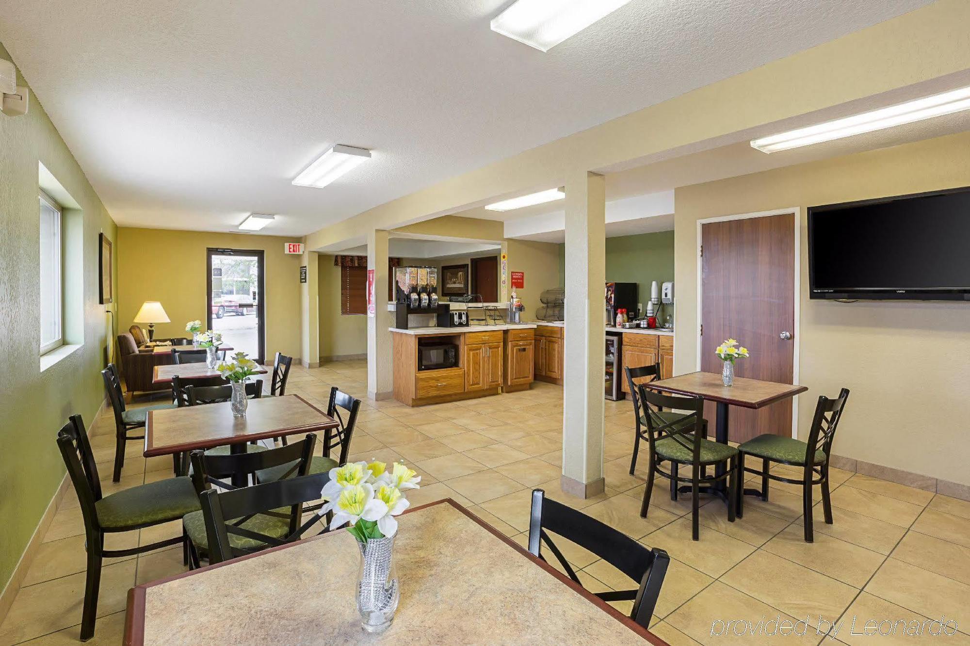 Rodeway Inn & Suites Kearney Eksteriør billede
