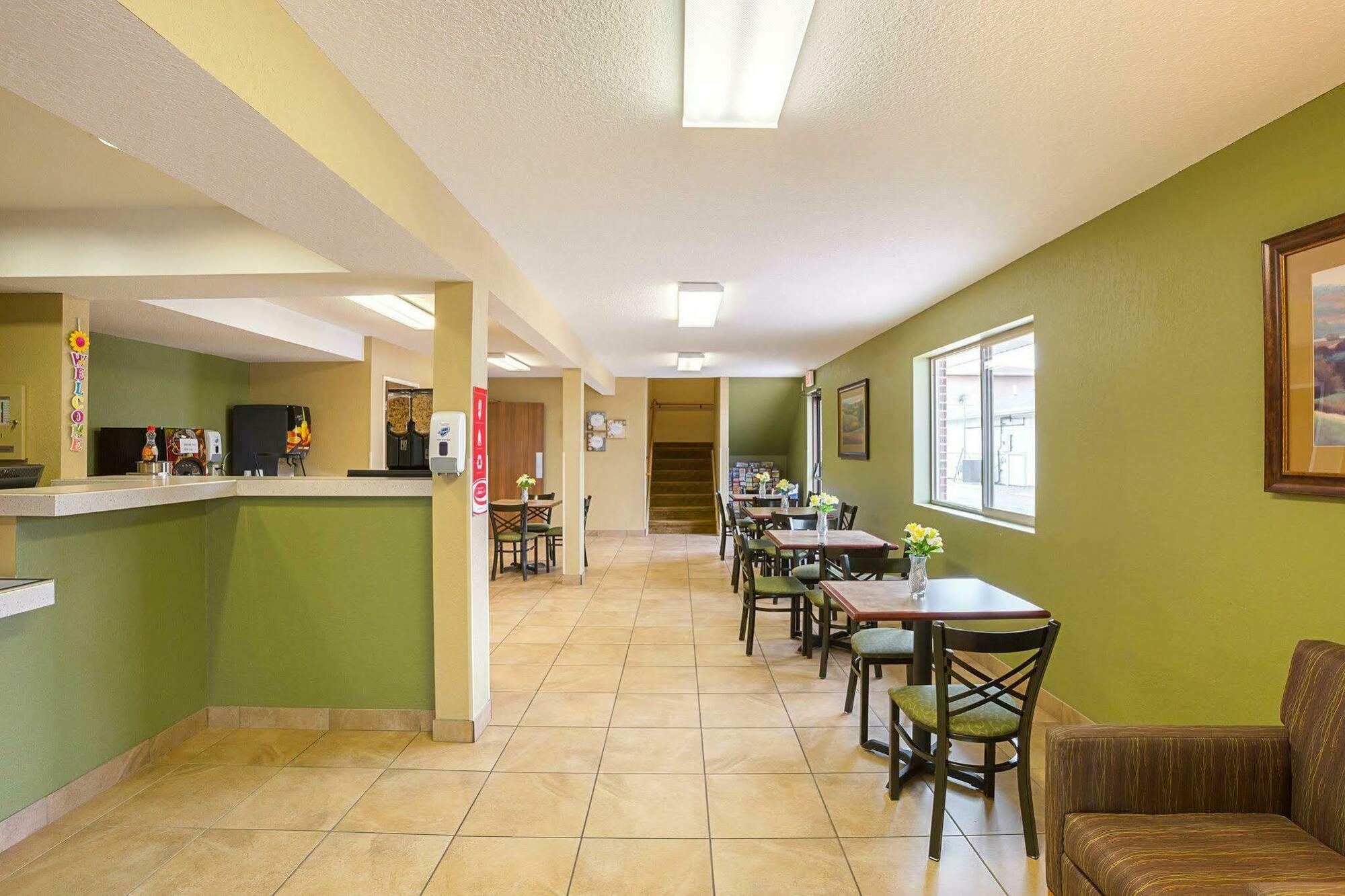 Rodeway Inn & Suites Kearney Eksteriør billede