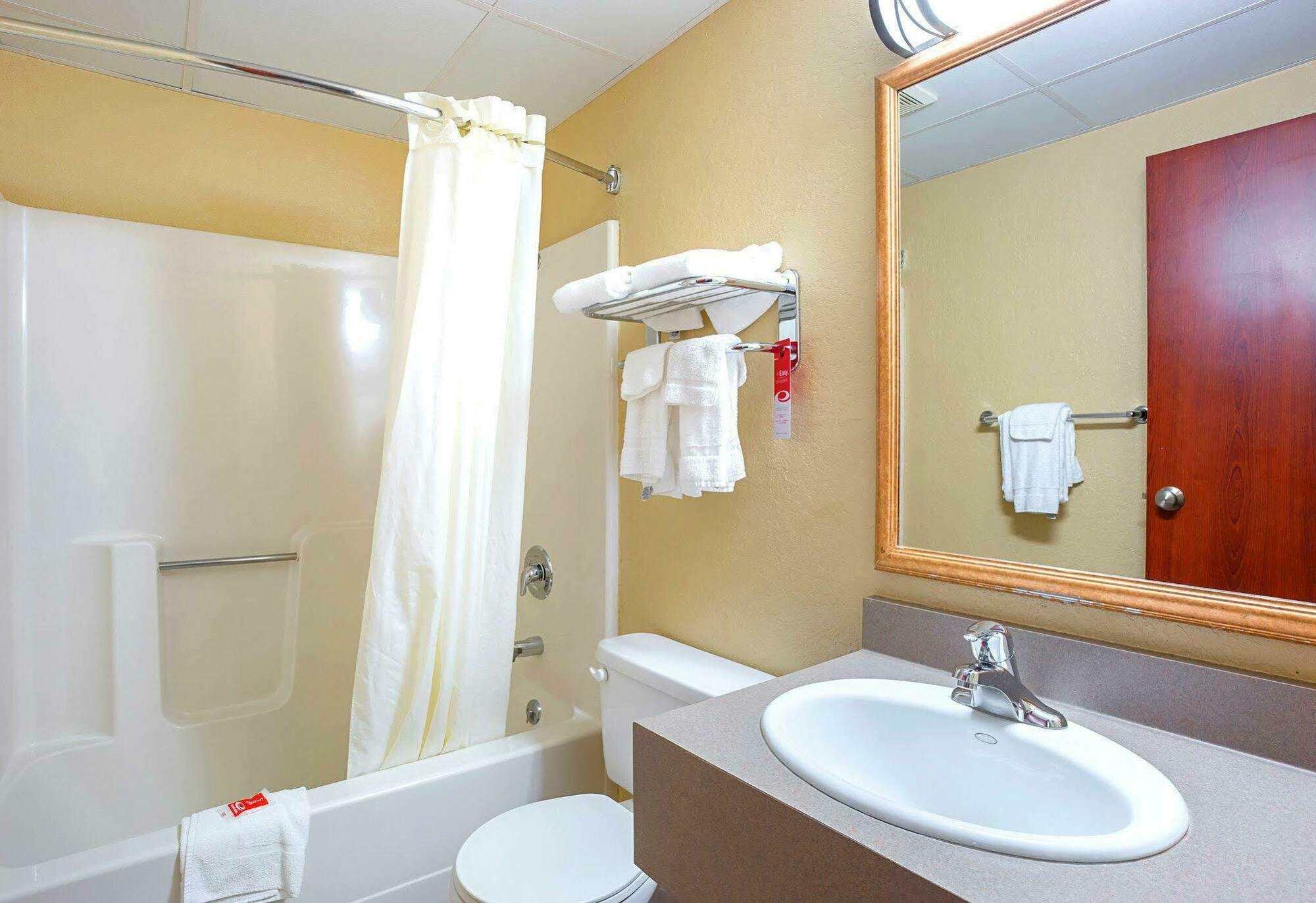 Rodeway Inn & Suites Kearney Eksteriør billede