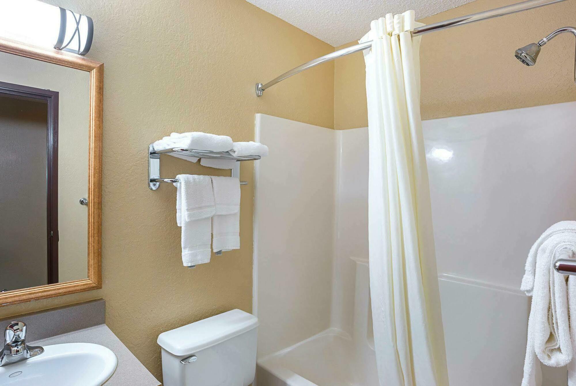 Rodeway Inn & Suites Kearney Eksteriør billede