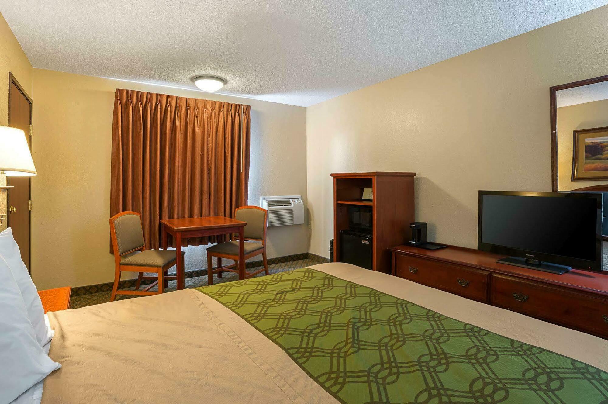 Rodeway Inn & Suites Kearney Eksteriør billede